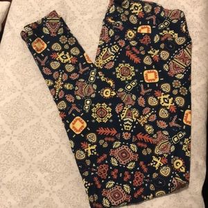 ***SALE***LulaRoe Leggings, size tall & curvy.